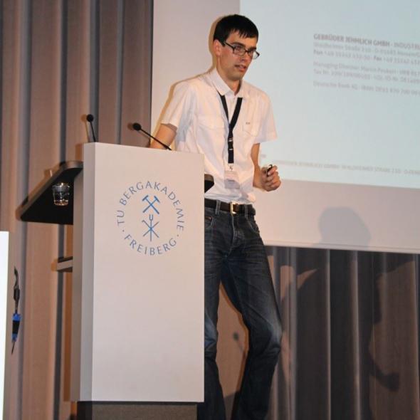 Vorstellung der Ergebnisse auf der UVR-FIA Tagung Aufbereitung und Recycling 2016 durch Versuchsingenieur von JEHMLICH