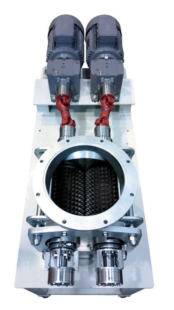 Lump Breaker in Robust Industrial Layout with cardan shaft
